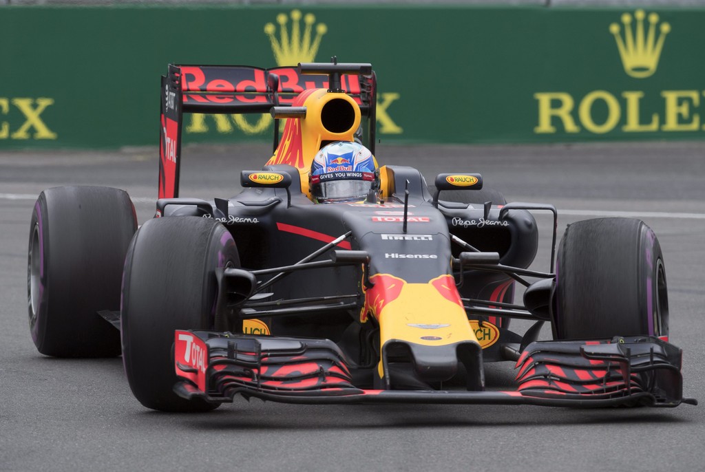 开云体育平台APP-雷诺车队翻盘红牛二队，拉塞尔带队取胜