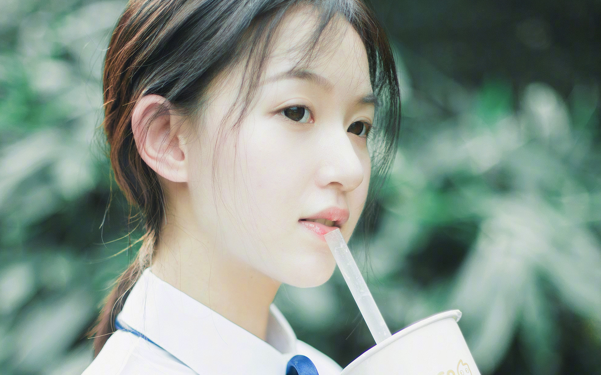 足球世界的两极，当精密运转的比利时，遇见瞬间接管比赛的佩德里