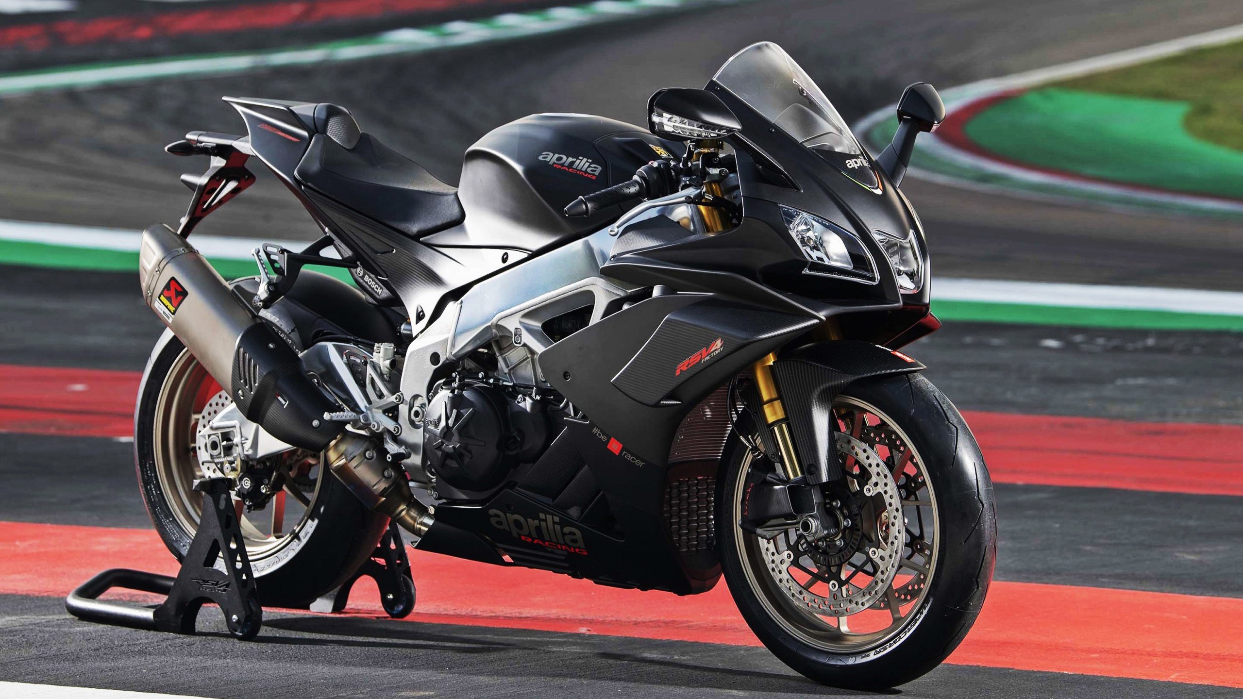 钢铁丛林与炽热图腾，当喀麦隆足球的野性灵魂击溃马德里战术机器