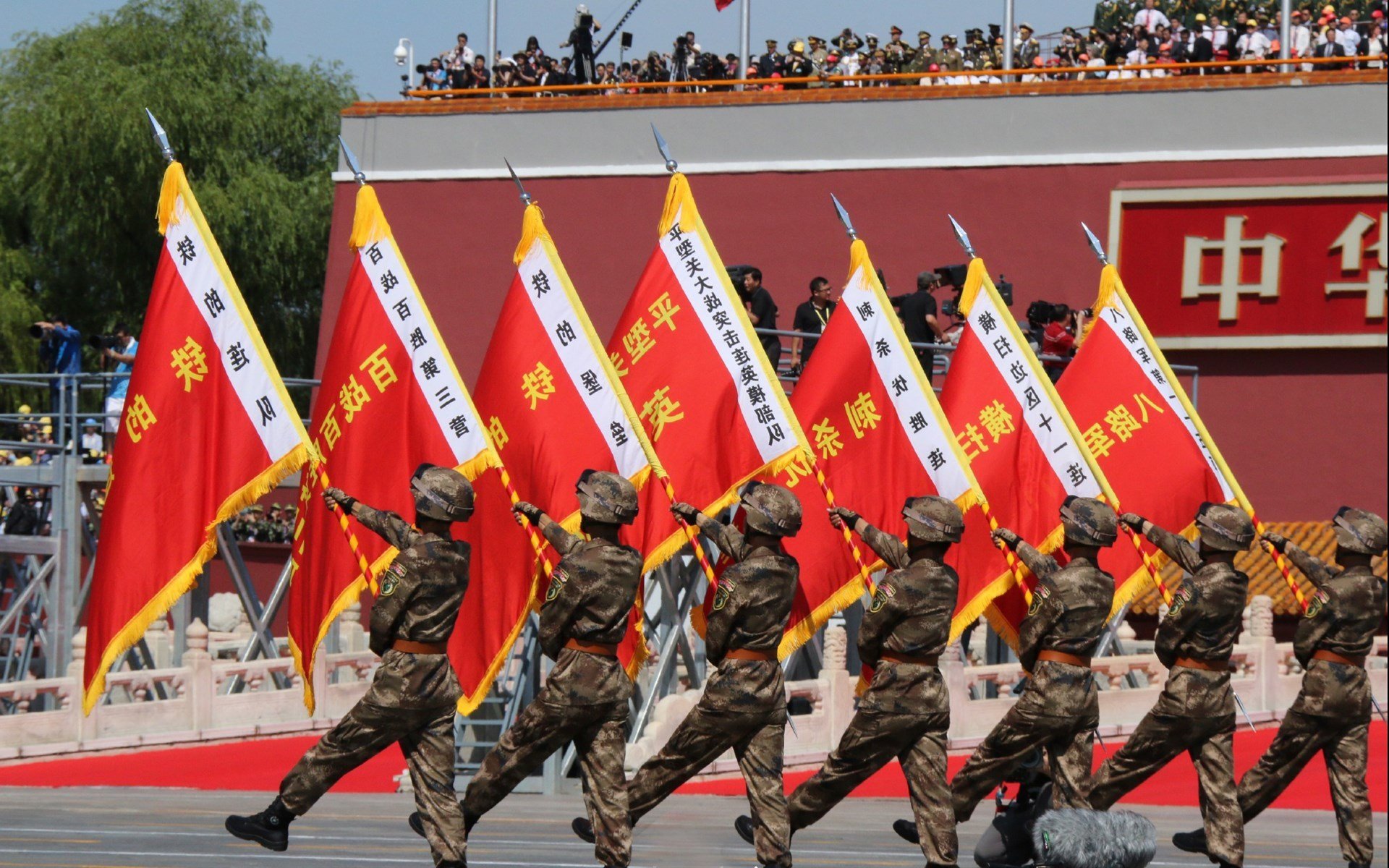 开云体育-跨越东西方的制胜一跃，当小贾伦在北京的聚光灯下定义伟大