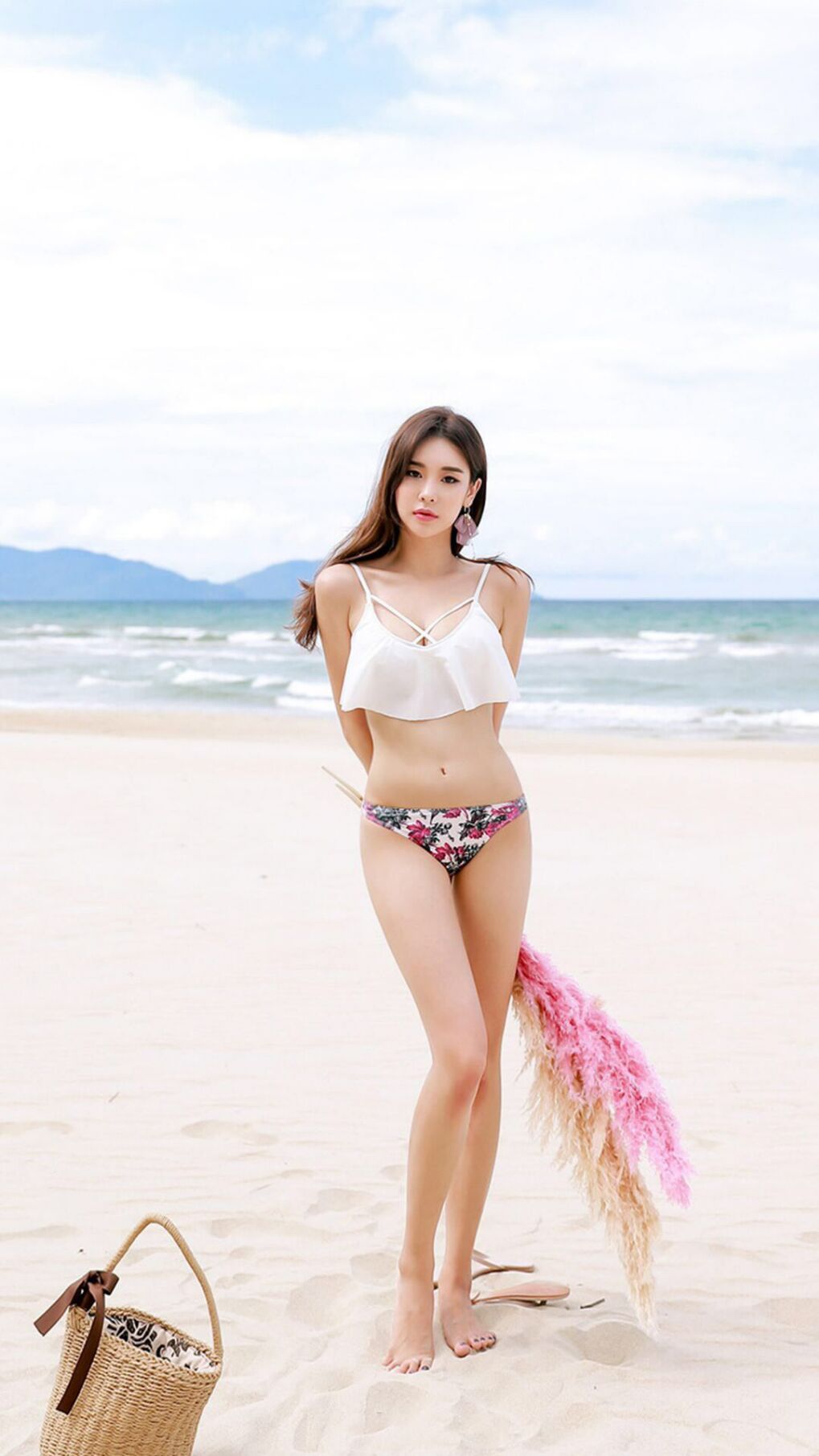 开云体育平台APP-和文章创意的核心，在于制造一个巨大的、反常识的戏剧冲突，让唯一性体现在比赛的不可复制性和震撼性上